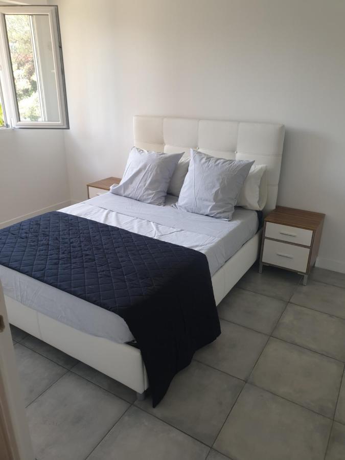 Appartements Renove 2023 Proche Aeroport 5Min, Gare Sncf 2 Min, Tramway Au Pied De L'Immeuble , Parking Possible, Renovated Apartments 2023 Near The Airport 5 Min, Train Station 2 Min, Tram Next To The Building 1 Min, Parking Possible Nice Eksteriør billede