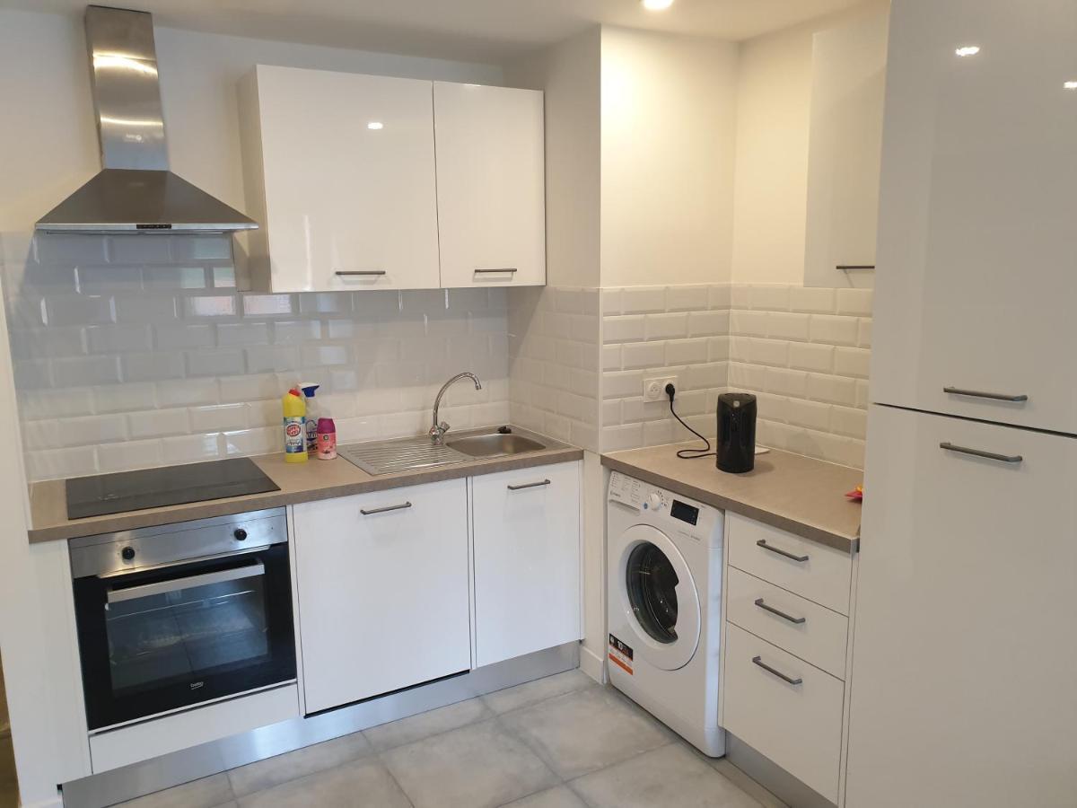 Appartements Renove 2023 Proche Aeroport 5Min, Gare Sncf 2 Min, Tramway Au Pied De L'Immeuble , Parking Possible, Renovated Apartments 2023 Near The Airport 5 Min, Train Station 2 Min, Tram Next To The Building 1 Min, Parking Possible Nice Eksteriør billede