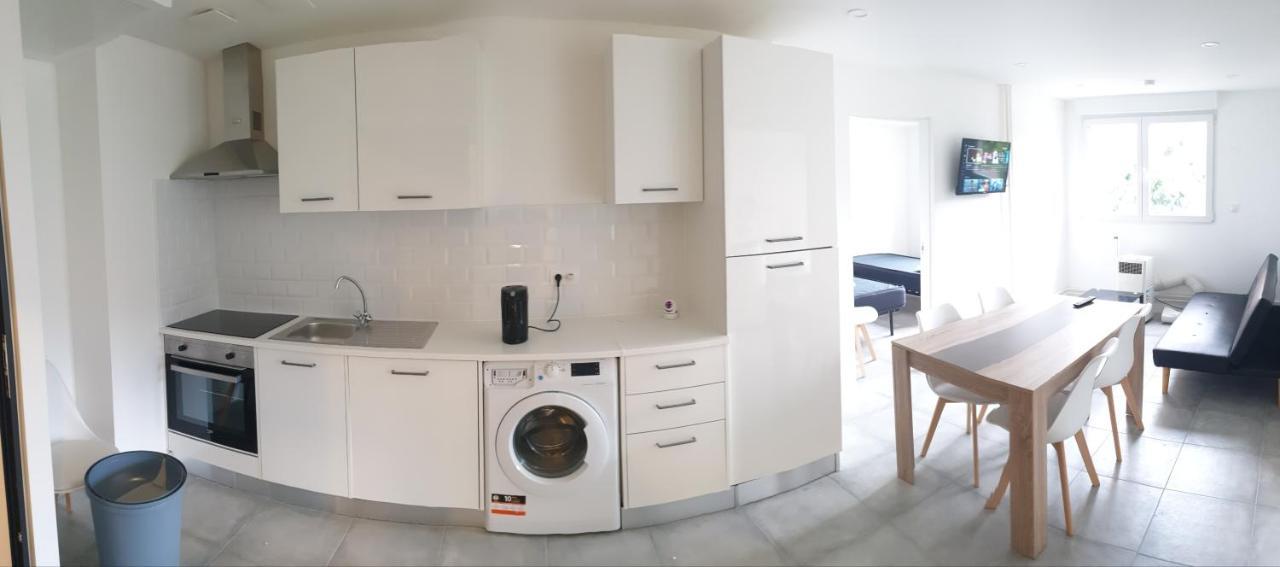 Appartements Renove 2023 Proche Aeroport 5Min, Gare Sncf 2 Min, Tramway Au Pied De L'Immeuble , Parking Possible, Renovated Apartments 2023 Near The Airport 5 Min, Train Station 2 Min, Tram Next To The Building 1 Min, Parking Possible Nice Eksteriør billede