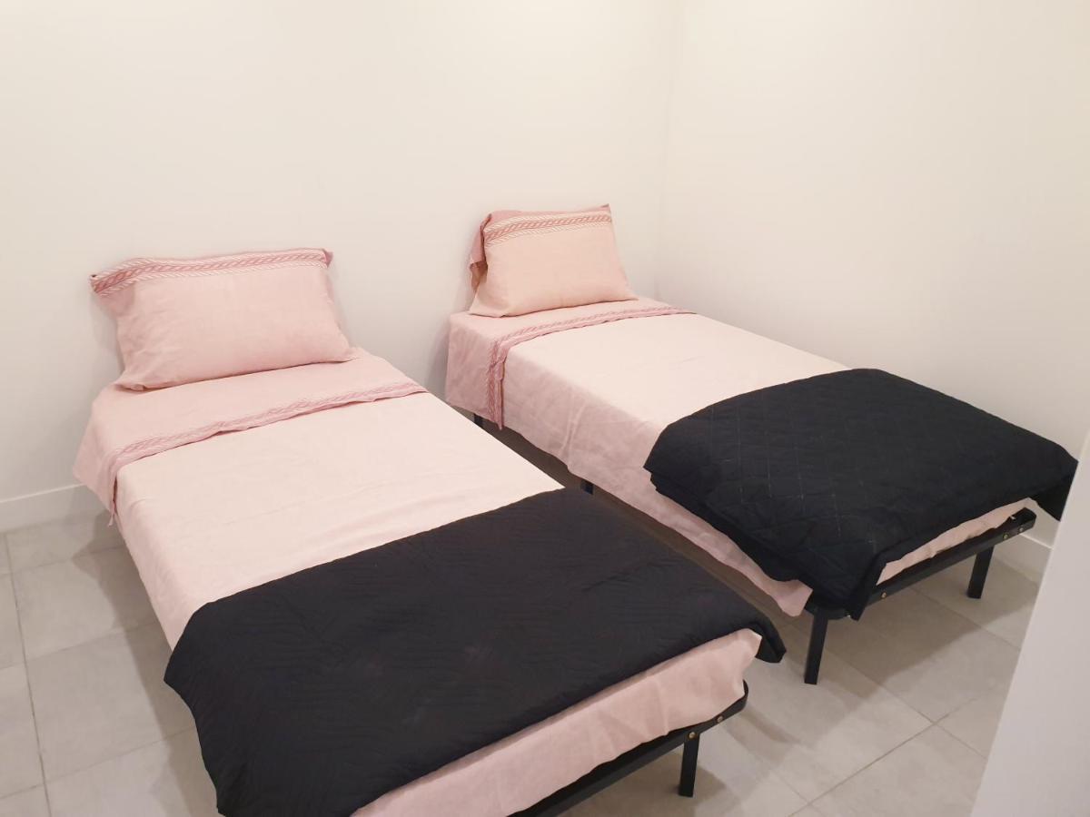 Appartements Renove 2023 Proche Aeroport 5Min, Gare Sncf 2 Min, Tramway Au Pied De L'Immeuble , Parking Possible, Renovated Apartments 2023 Near The Airport 5 Min, Train Station 2 Min, Tram Next To The Building 1 Min, Parking Possible Nice Eksteriør billede
