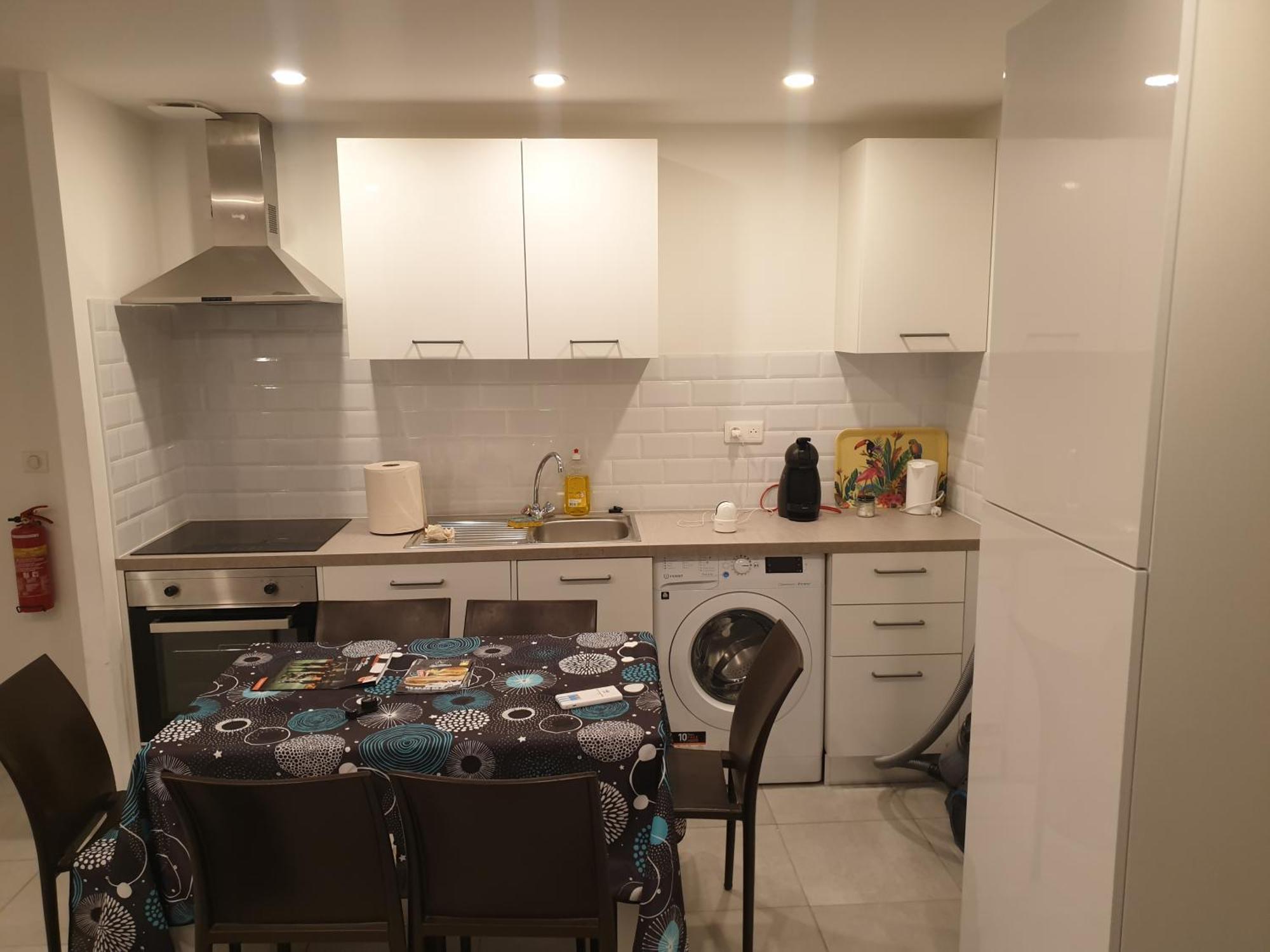 Appartements Renove 2023 Proche Aeroport 5Min, Gare Sncf 2 Min, Tramway Au Pied De L'Immeuble , Parking Possible, Renovated Apartments 2023 Near The Airport 5 Min, Train Station 2 Min, Tram Next To The Building 1 Min, Parking Possible Nice Eksteriør billede