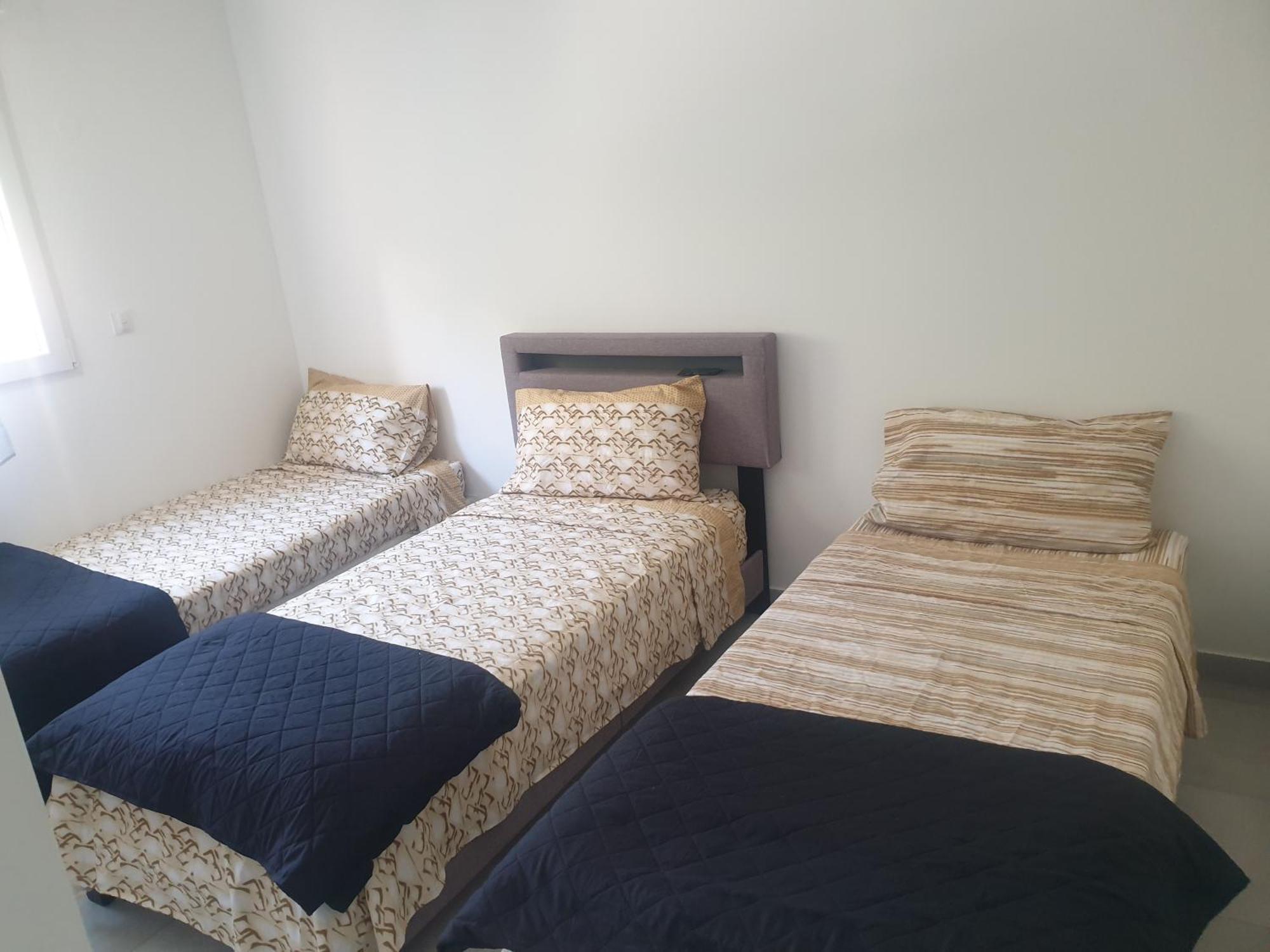 Appartements Renove 2023 Proche Aeroport 5Min, Gare Sncf 2 Min, Tramway Au Pied De L'Immeuble , Parking Possible, Renovated Apartments 2023 Near The Airport 5 Min, Train Station 2 Min, Tram Next To The Building 1 Min, Parking Possible Nice Værelse billede